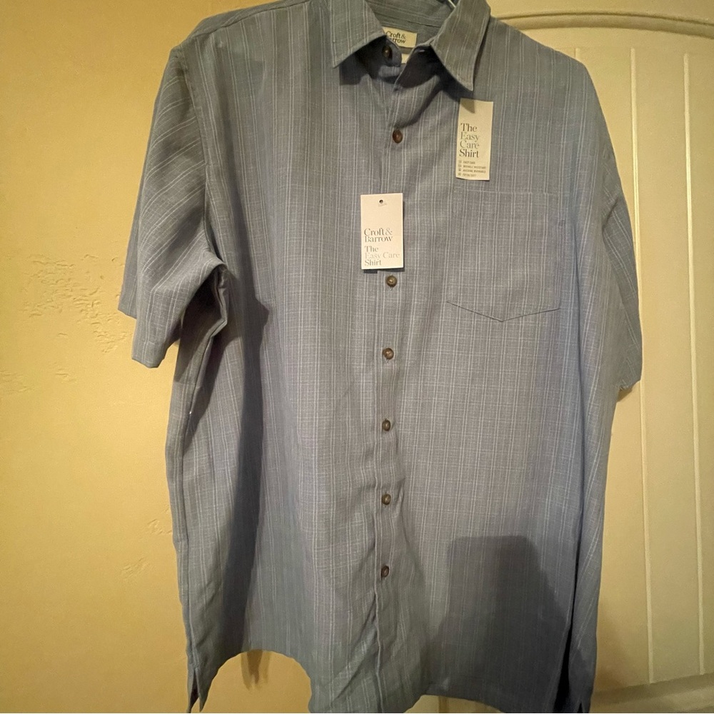 Kohl's Blue Casual Button Down Shirt with Classic Style